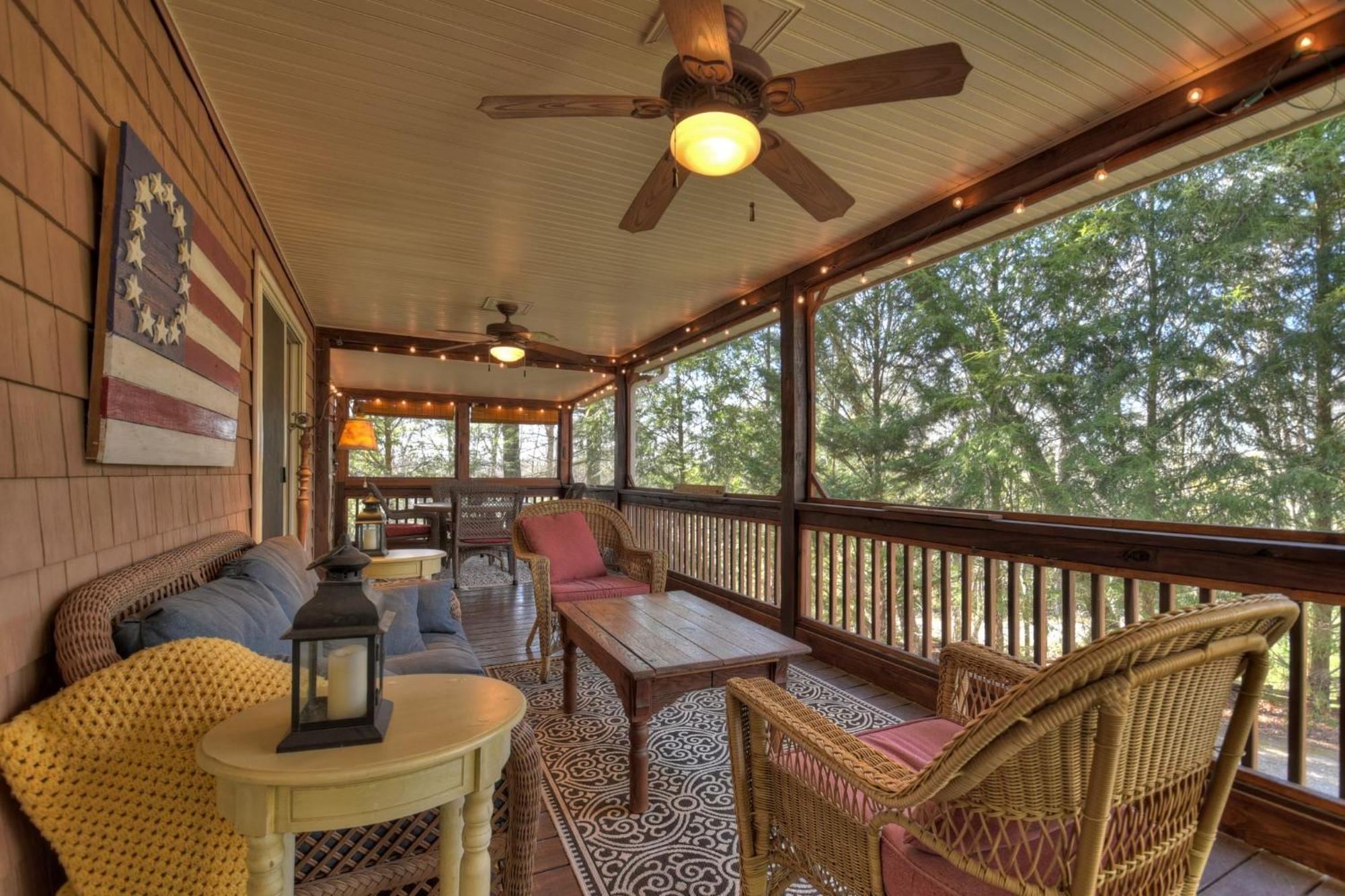 Southern Living Cottage Cozy Up By The Fire Relax On The Porch And Enjoy Peaceful Surroundings 蓝岭 外观 照片
